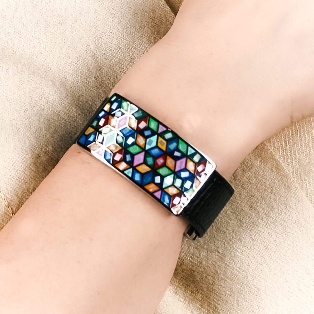 Браслет Fiore Luna на черном кожаном ремешке CB13209-6