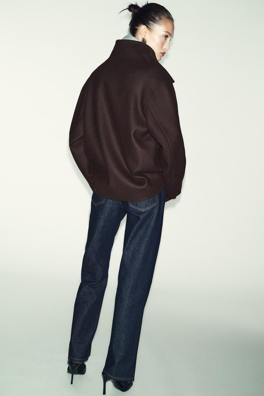 ZARA КОРОТКОЕ ПАЛЬТО ИЗ СМЕСОВОЙ ШЕРСТИ С ВОРОТНИКОМ СТОЙКОЙ, КОРИЧНЕВЫЙ