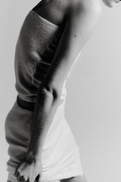 ZARA ВЯЗАНАЯ ЮБКА МИДИ С КРУЖЕВОМ И ВЫШИВКОЙ, ЭКРЮ