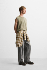 Топ relaxed fit без рукавов