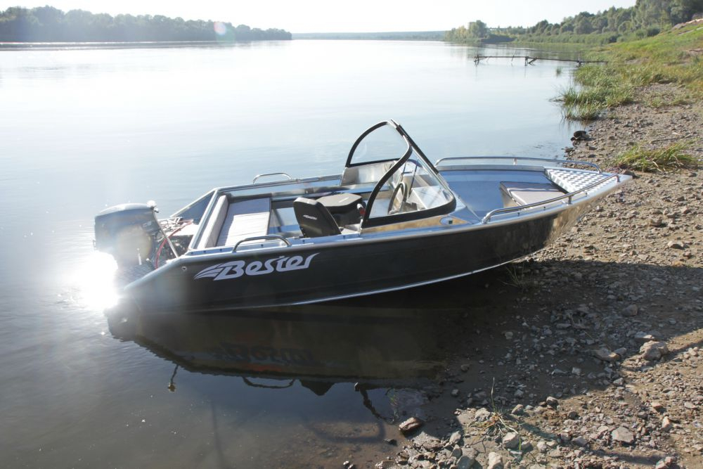 Алюминиевая лодка BESTER 390DC