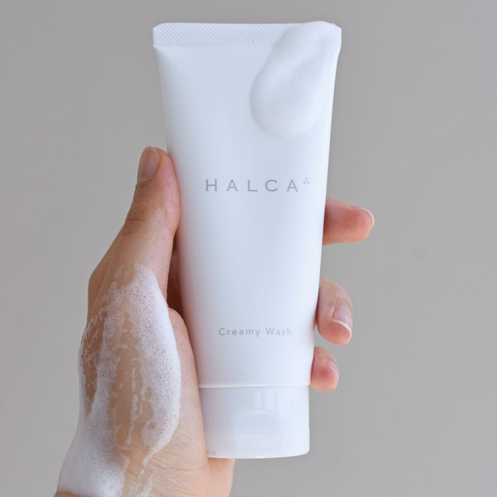 Увлажняющая кремовая пенка для умывания HALCA Creamy Wash