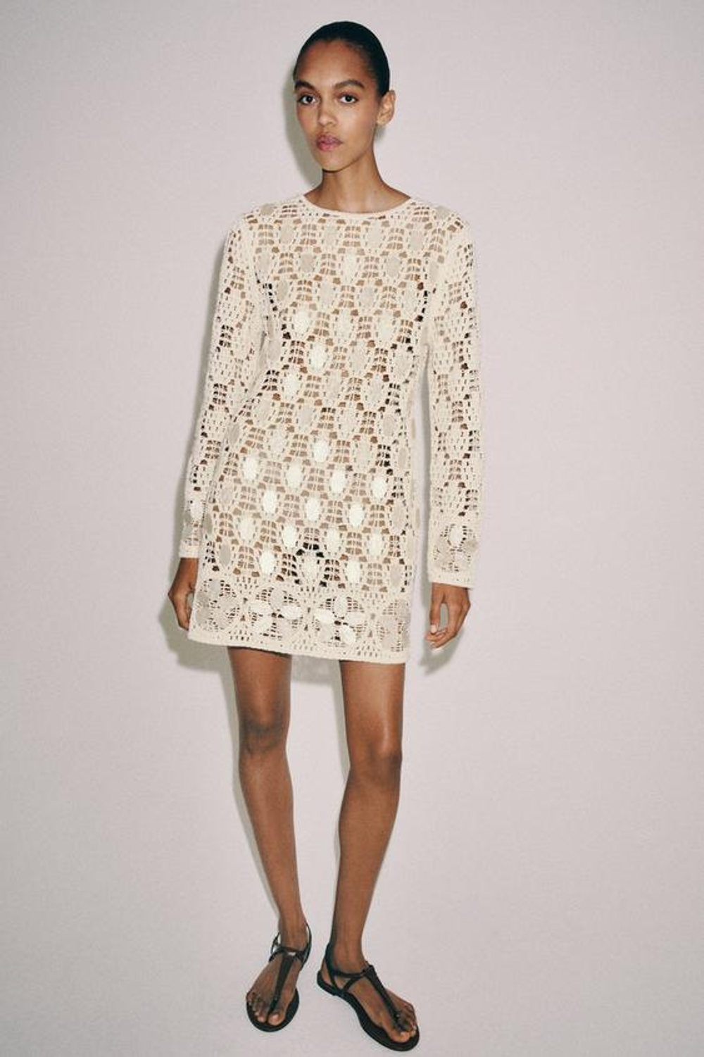 ZARA ВЯЗАНОЕ ПЛАТЬЕ С БУСИНАМИ, ЭКРЮ