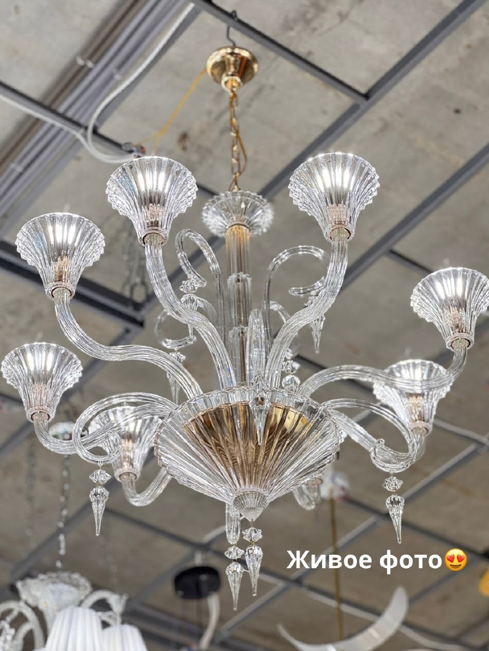 Элегантная хрустальная люстра Baccarat