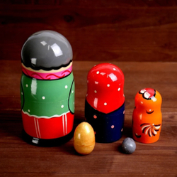 Матрешка "Сказка-Курочка Ряба" 5 кукольная. Высота самой большой куклы 15-18см