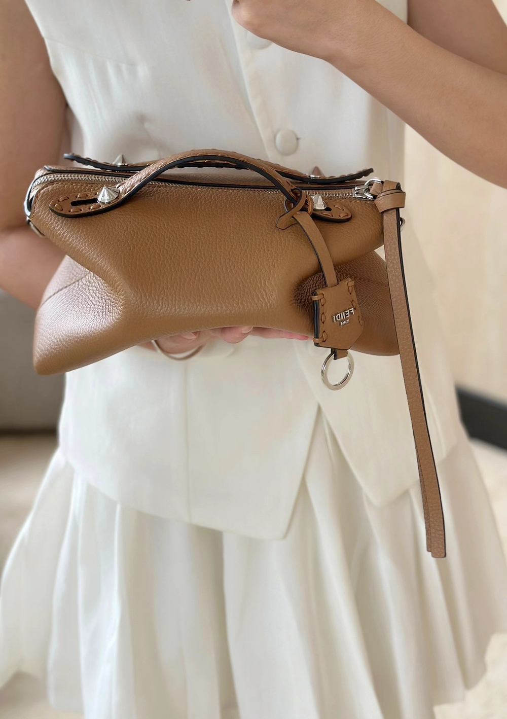 Fendi By The Way Selleria Medium 29 cm