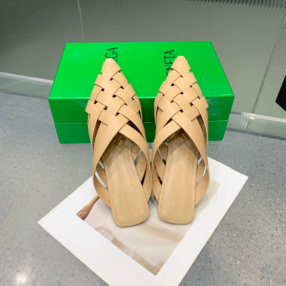 Bottega Veneta Alfie Slipper