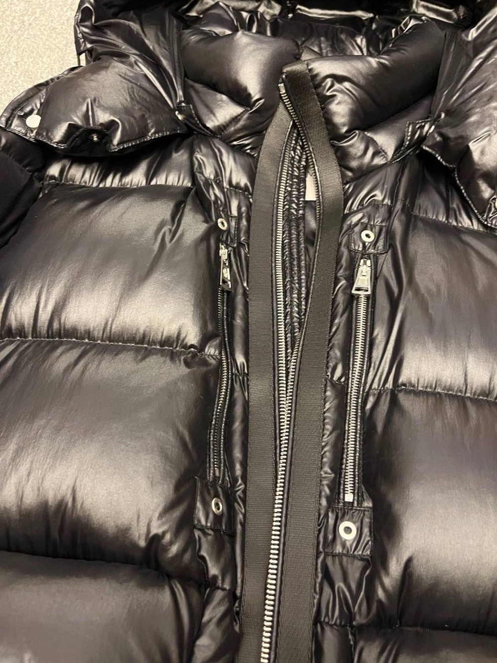Пуховик Moncler