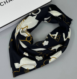 Платок CHANEL