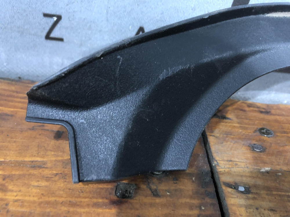 Водосток багажника правый Toyota Camry (XV70) 17-нв Б/У Оригинал 6457133080