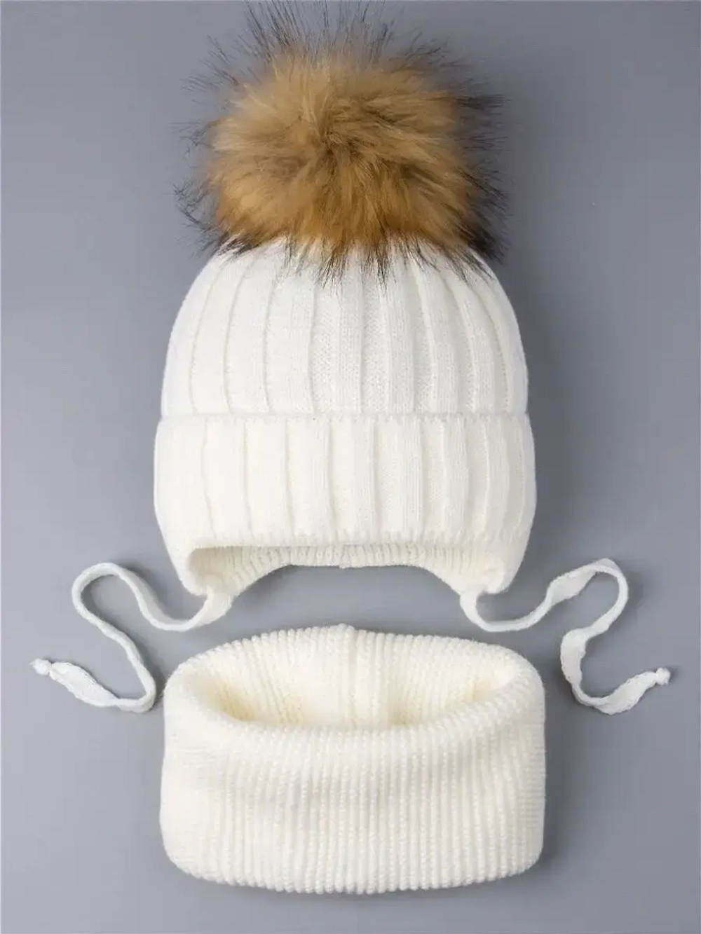 Шапка зимняя детская и снуд вязаные