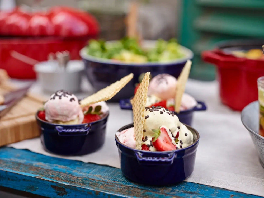 STAUB Деревянная подставка для 3 мини-кокотниц