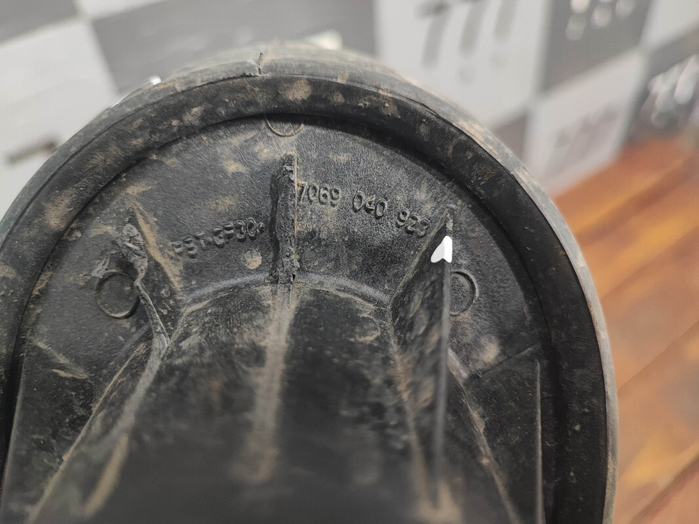 Пыльник рулевой рейки Haval F7 1 19-24 Б/У Оригинал 7069040922