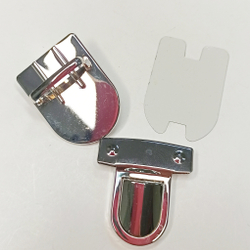 Замок-защелка на зажимах 42*50 Серебро