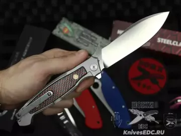 Складной нож Reptilian Руна-03-1 сталь D2, рукоять cсталь + карбон