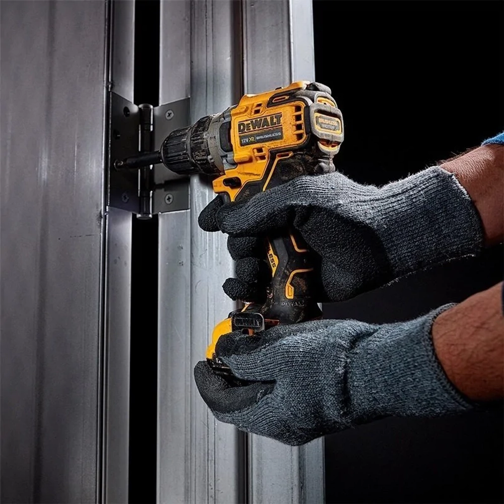 DeWalt DCD 701 D2 аккумуляторная дрель-шуруповерт (2 x 2 Ач, ЗУ)