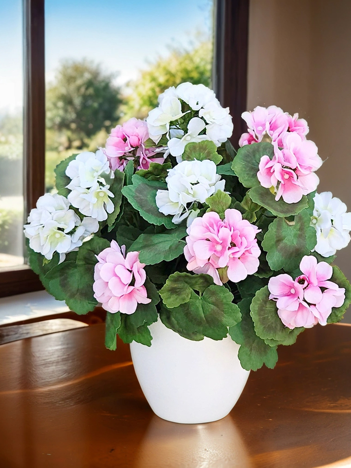 Искусственная Герань бело-розовая густая 40см в белом кашпо