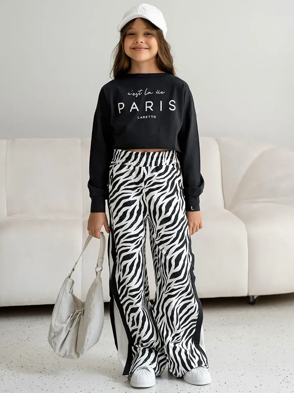 Костюм для девочки на осень