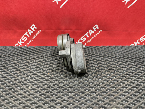 Ролик натяжитель приводного ремня