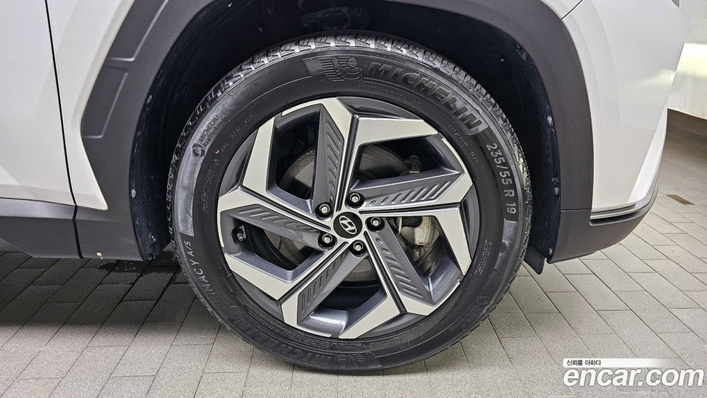 Hyundai Tucson (NX4) Бензин 1.6 Turbo 2WD (11.2020)