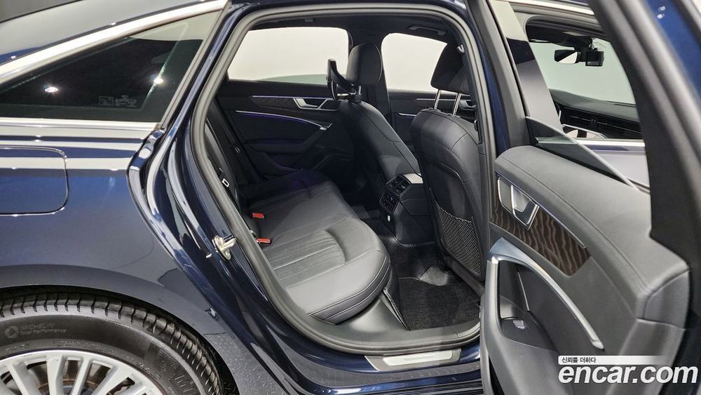 Audi A6 (C8) 45 TFSI Premium (11.2020)