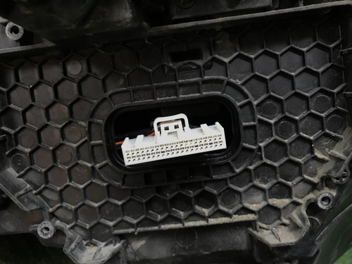Битая Фара правая Genesis G80 2 (2020-2024) LED