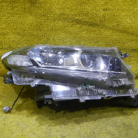 Битая Фара правая Toyota Land Cruiser Prado 150 (2017-н.в.) LED
