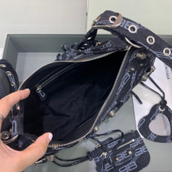 Balenciaga Le Cagole 33 cm