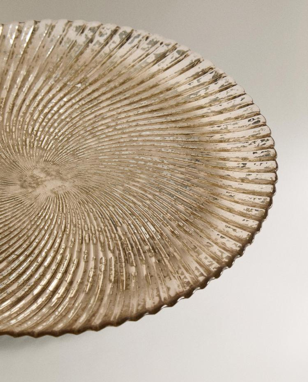 ZARA HOME НОВОГОДНЕЕ БЛЮДО ИЗ БЛЕСТЯЩЕГО СТЕКЛА, СЕРЕБРЯНЫЙ