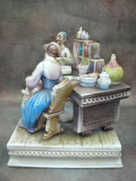 Статуэтка. Фарфор. У лекаря. Capodimonte. Италия