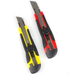 Нож канцелярский Alingar, 18 мм, с механической фиксацией лезвия, с металл. напр., мягкие вставки, цвет. пластик корпус, ассорти, пакет с европодвесом