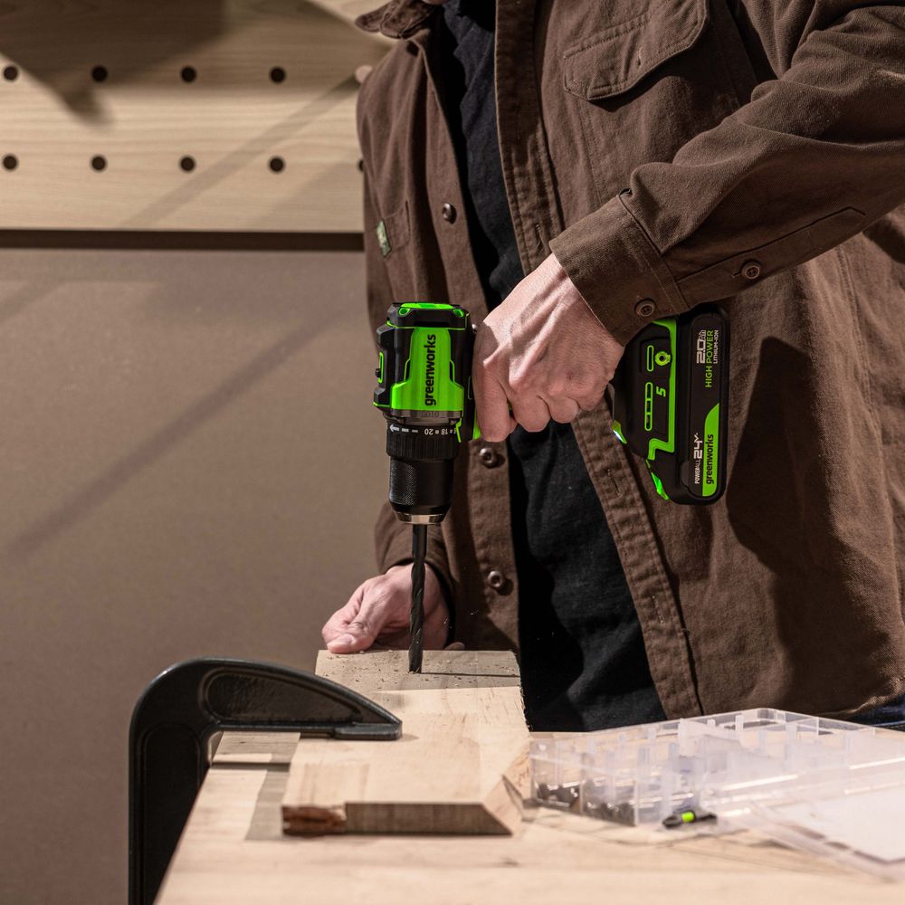 Дрель-шуруповерт акк. Greenworks DD560, 24V, б/щет, 30/60 Нм,13мм, Anti-kickback,1х4Ач,ЗУ,кор (3708407CUB)