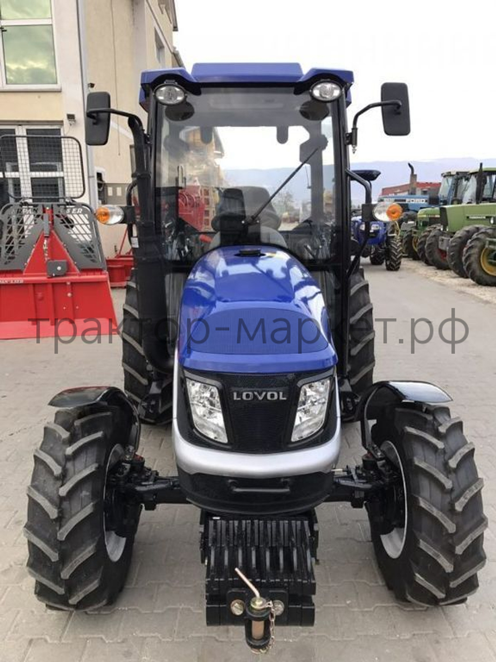 Трактор LOVOL TE-354 G3 с кабиной, 8+8 (реверсивная КПП)