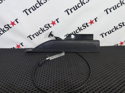 Накладка ручки бардачка правая 2018г.