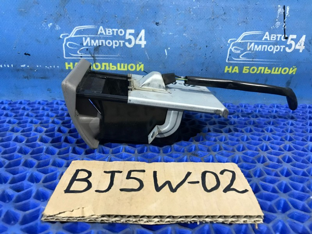 Пепельница MAZDA FAMILIA 2001