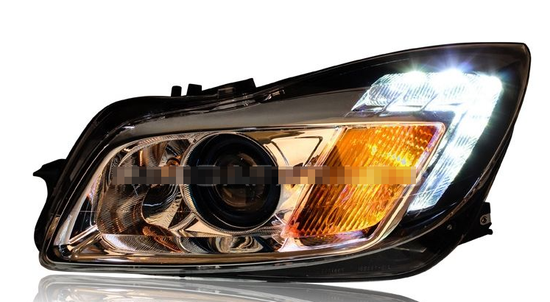 Передние фары Опель Инсигния 2008-2013 V4 Type [Комплект Л+П; Ходовые огни; Биксеноновая линза]