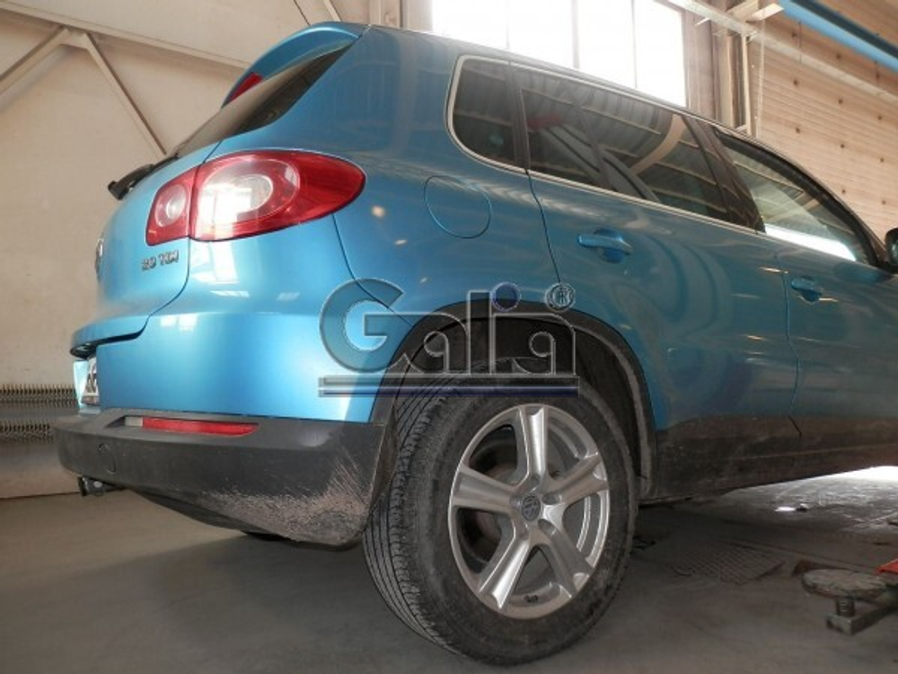 Фаркоп оцинкованный Galia V069A для Volkswagen Tiguan 2007-2016, 2016-, Audi Q3 2011-2018(паспорт и сертификат в комплекте)(без электрики)