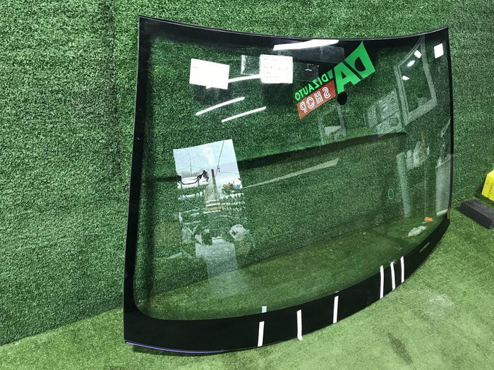 Стекло лобовое VW Golf 6 (2008-2012)