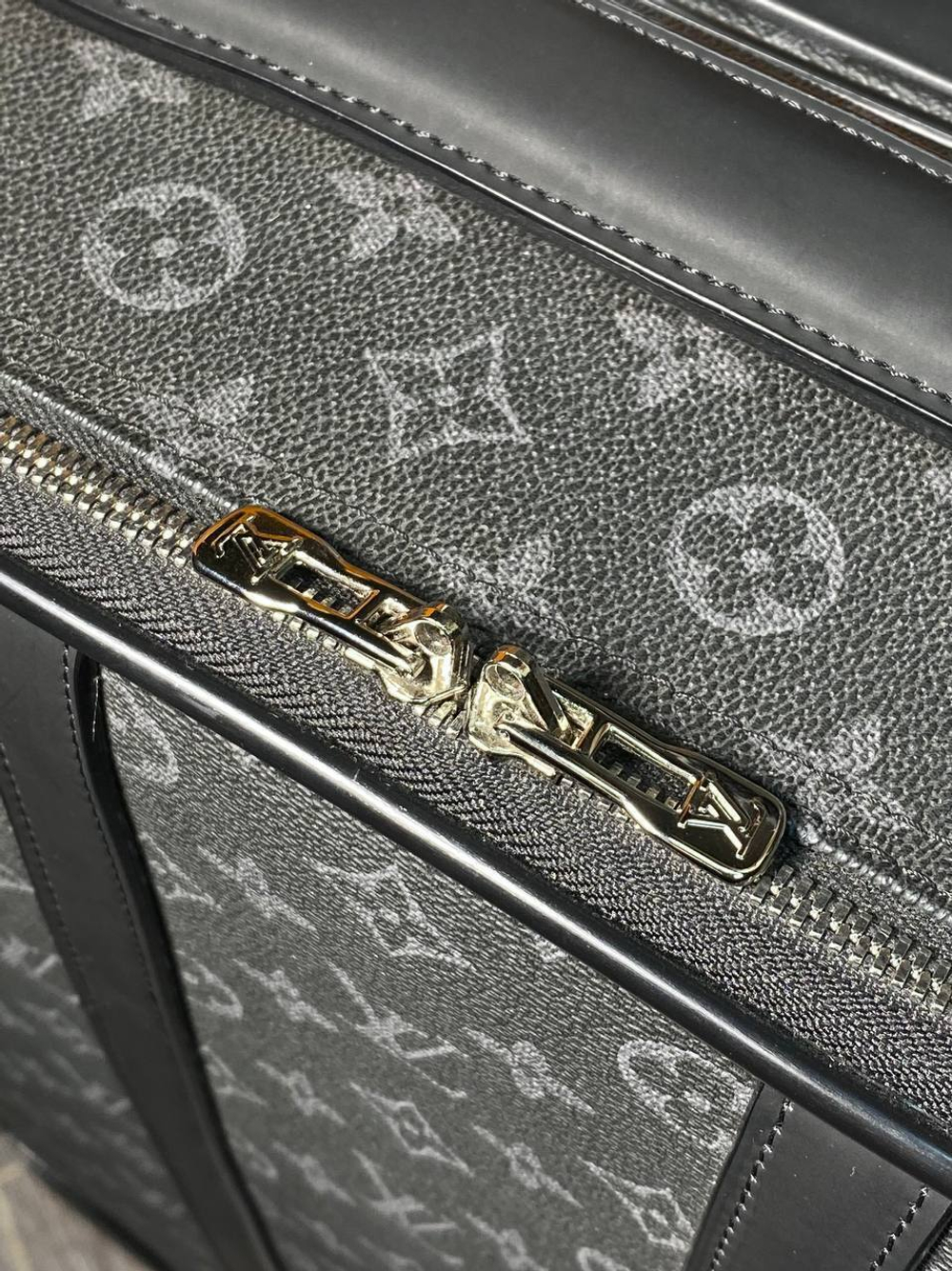 Чемодан Louis Vuitton