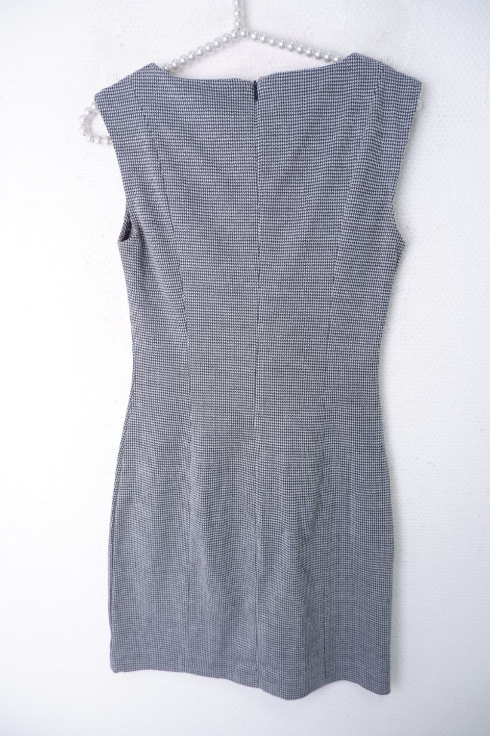 Платье Oodji элегантное 40 размер