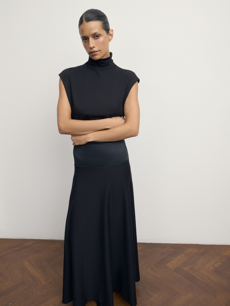 Платье "Black line"