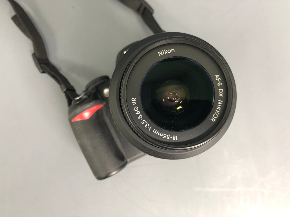 Nikon D3100 kit 18-55mm 7.500 кадров