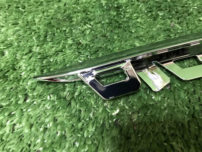 Молдинг переднего бампера Mercedes S W222 (17-20)