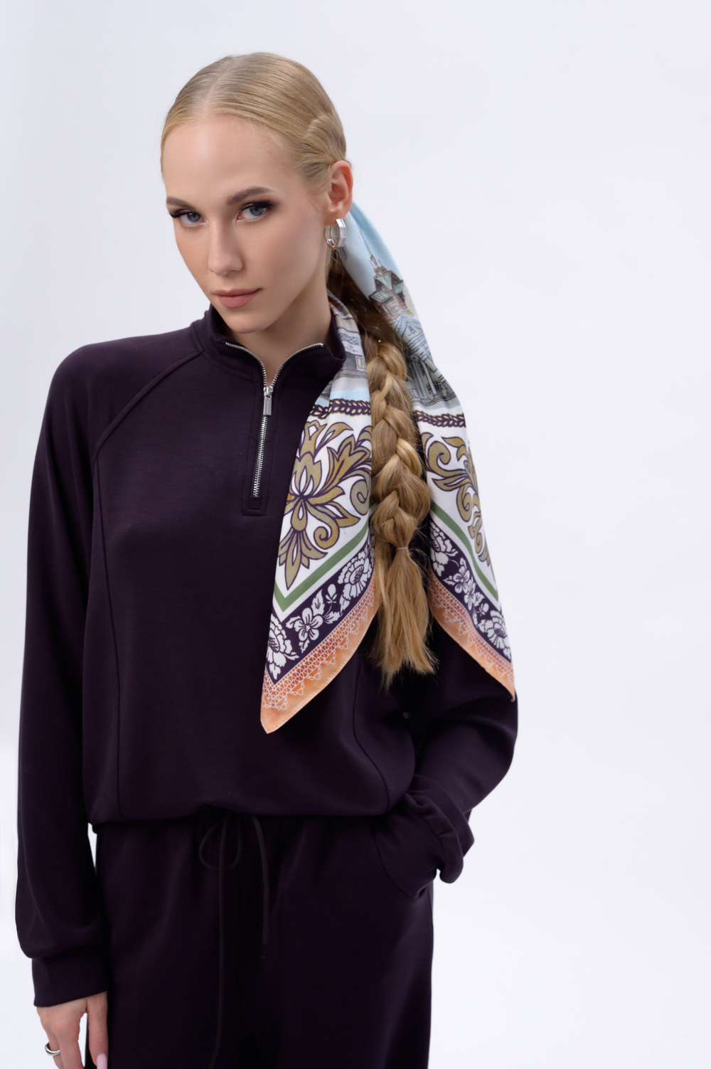 Платок «Связь времен» персиковый