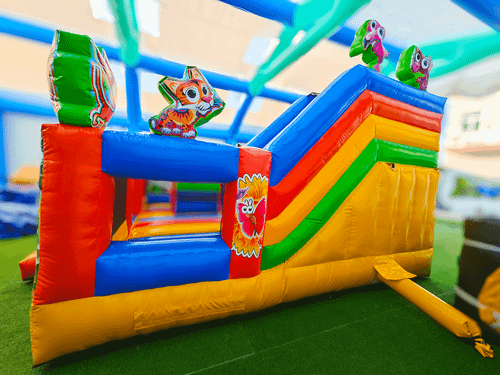 Коммерческий надувной батут «Добрые зверята», 5*5*3.5 м