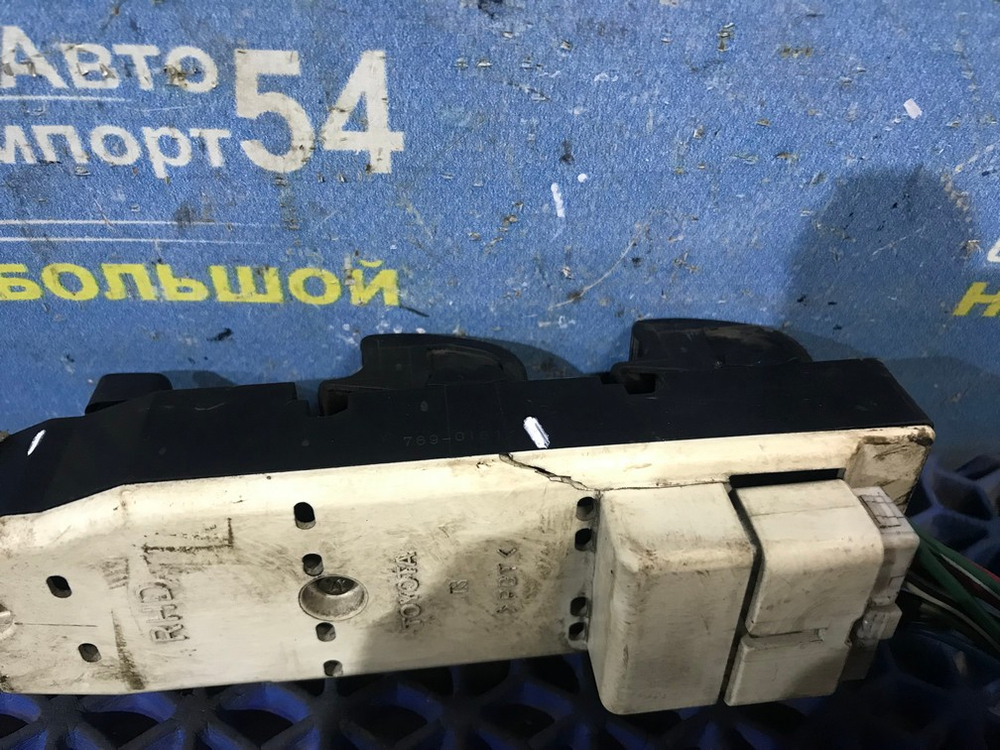 Блок управления стеклоподъемниками TOYOTA CORONA EXIV 1996