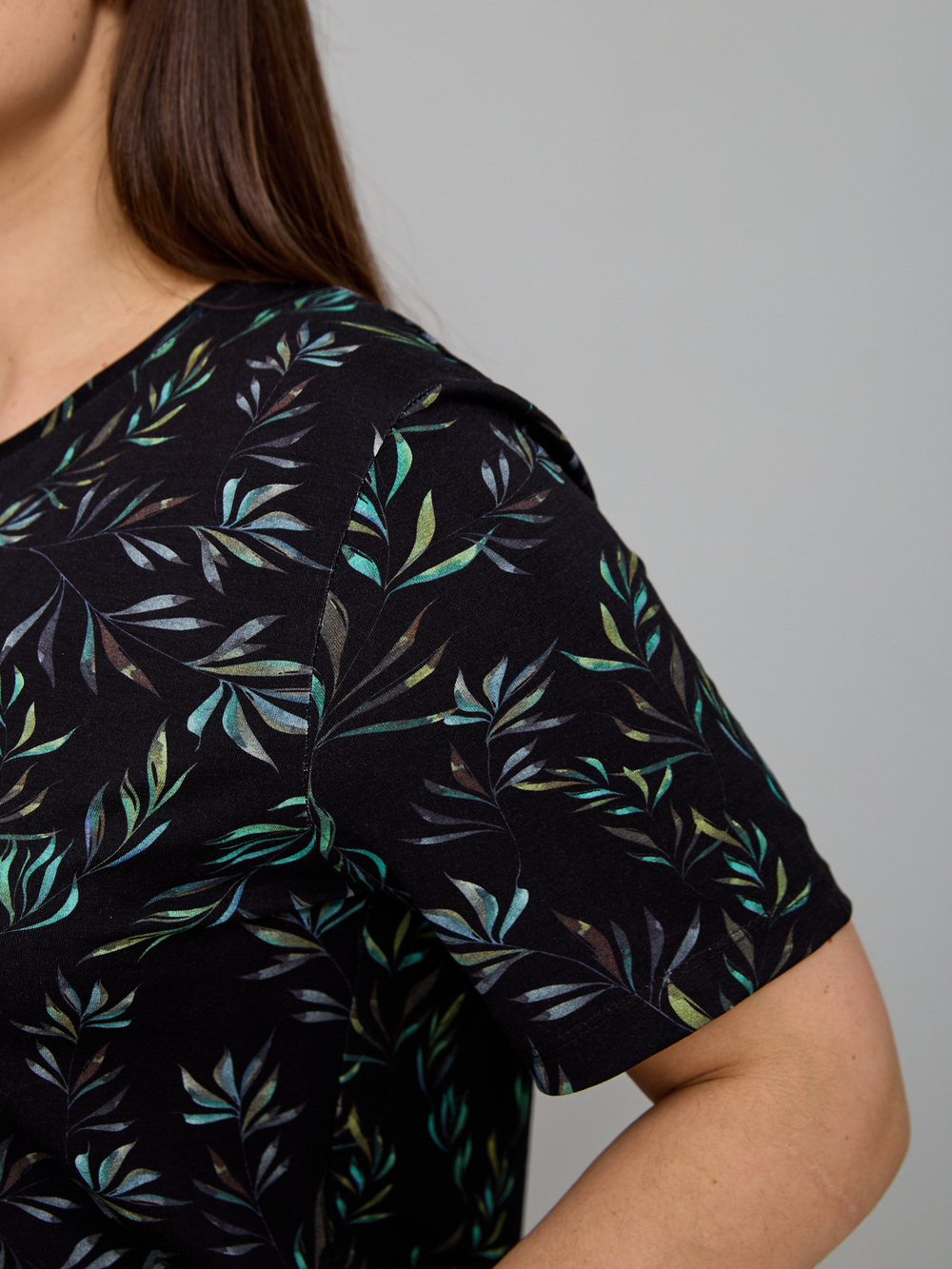 Футболка Фв-107/черный-акварельветочки