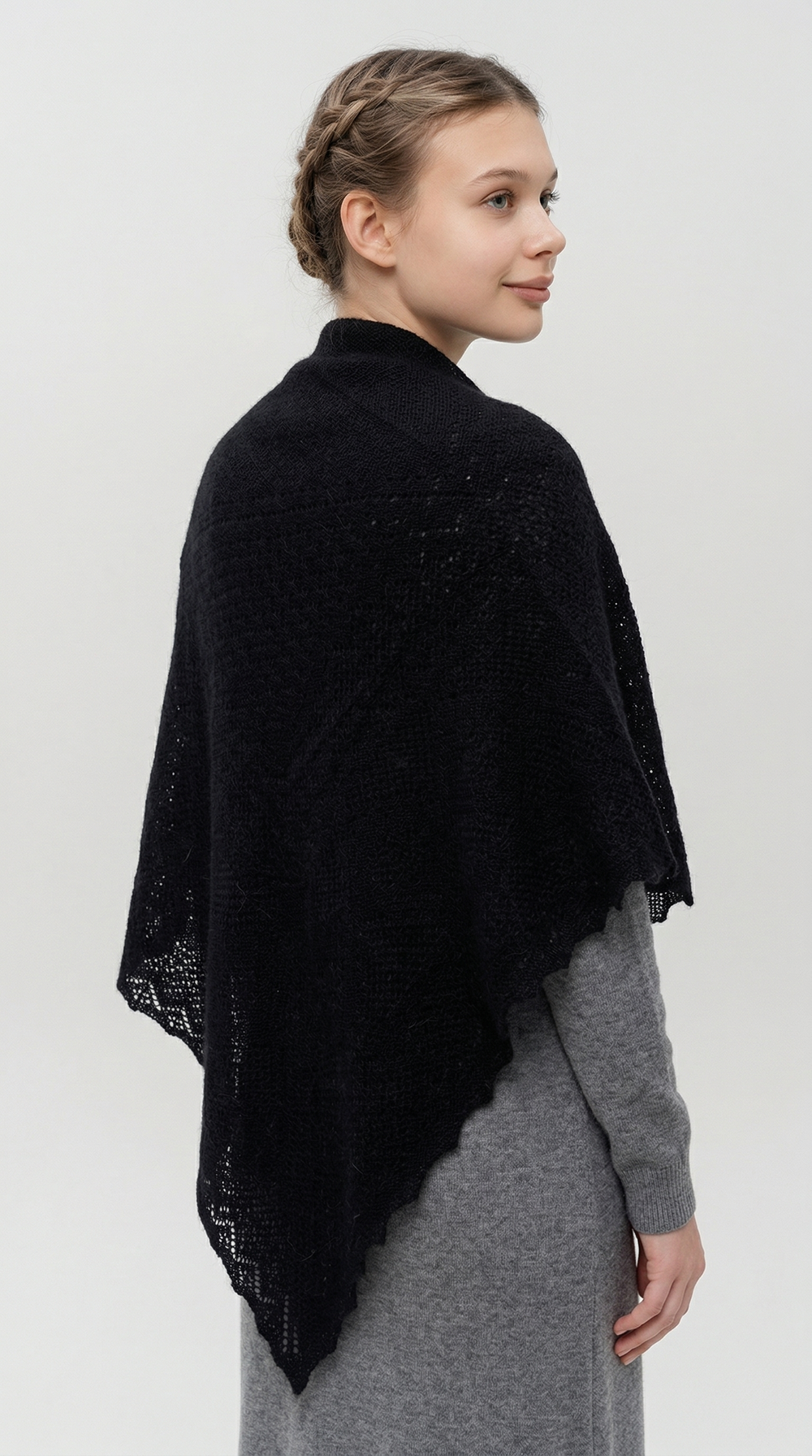 Оренбургский пуховый платок П4-120-07 черный