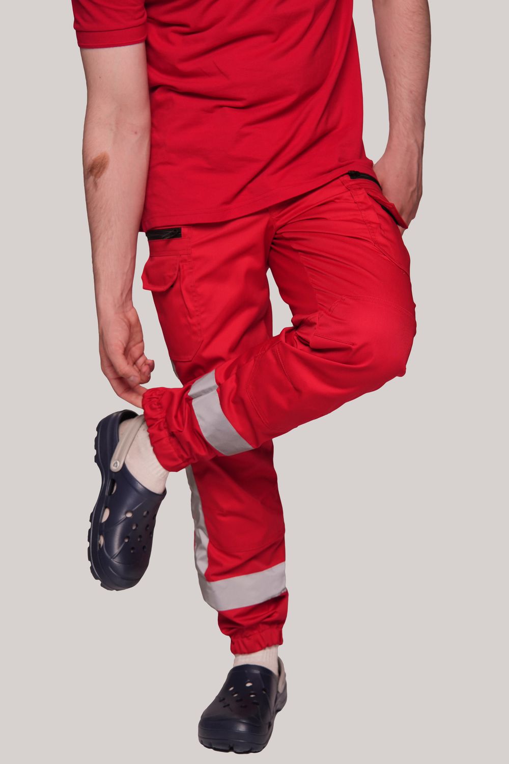Брюки-джоггеры демисезонные мужские Скорая помощь MedicLine цв. Красный