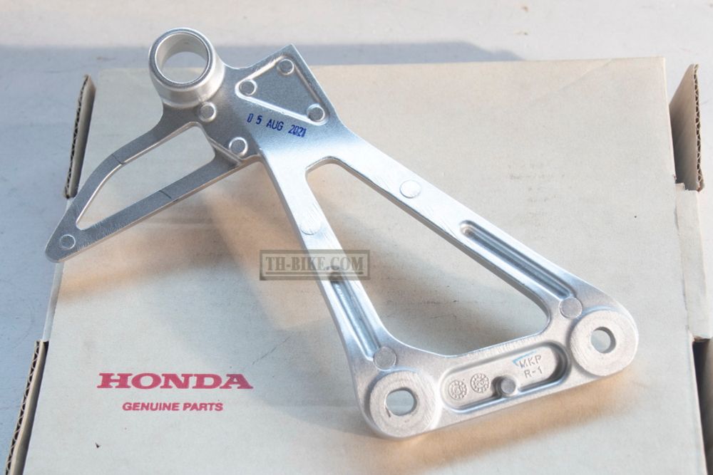 50715-MKP-J80. HOLDER, R. PILLION STEP. Honda CB500X